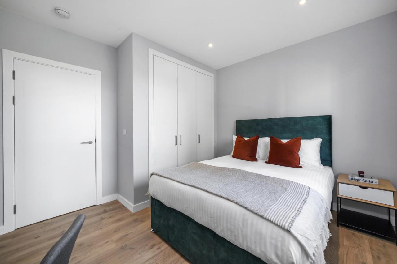 Ellie N Conys 3 Bedroom Apartment With 2 Bathrooms, An Ensuite, Kitchen And Balcony In Stratford Westfield Londres Exterior foto